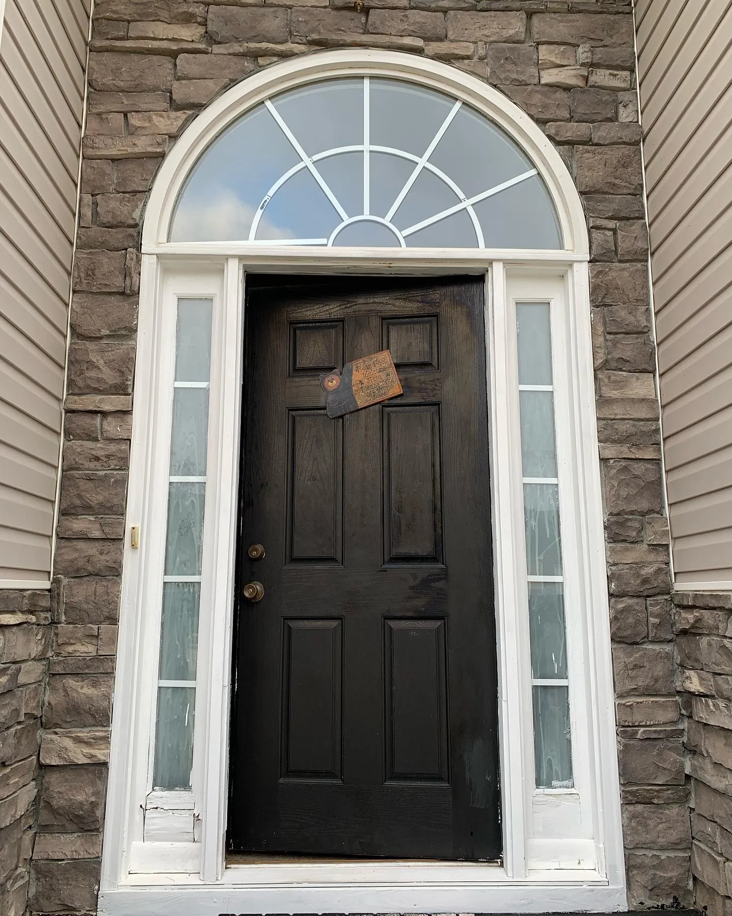 Arched transom entry